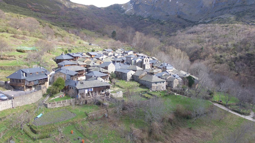 Vista de Peñalba de Santiago (León). Autor: Ayto de Peñalba